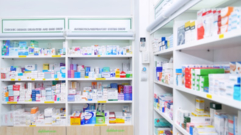 Pharmacy_Shelves