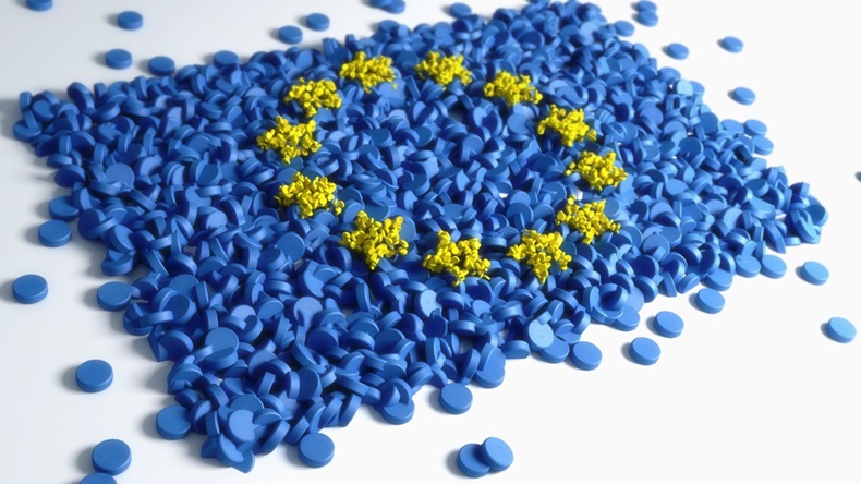Multiple pills forming the flag of the EU.